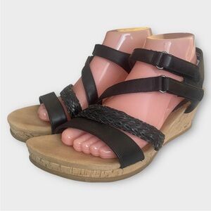 Baretraps Finna Wedges Sandals Women’s Size 10 Black Wedge Shoes Strappy Comfort